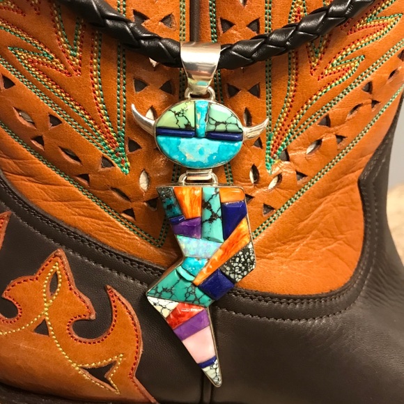 Native American Indian Jewelry - Fabulous Native American Indian sterling pendant